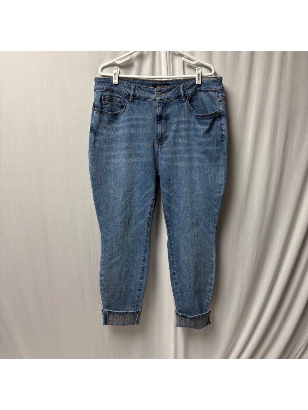Judy Blue Southwestern Cuffed Jeans Womens Size 20W Stretch Denim Relaxed Fit